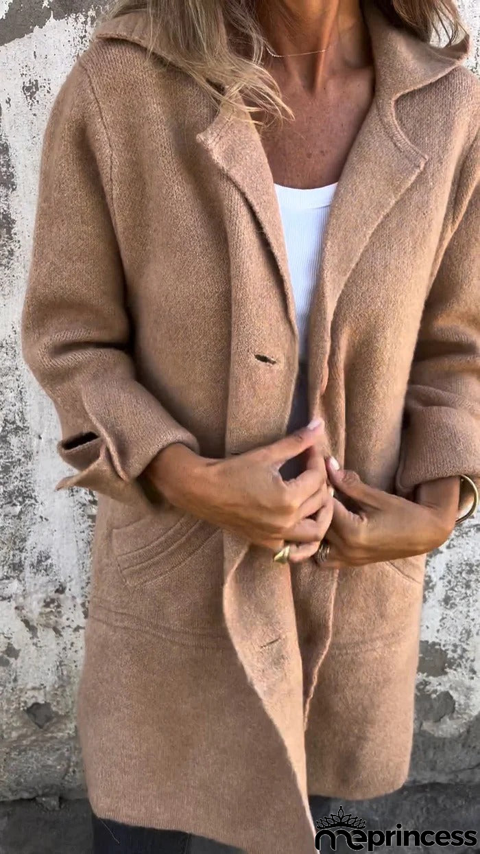 Fashionable and Minimalist Coat