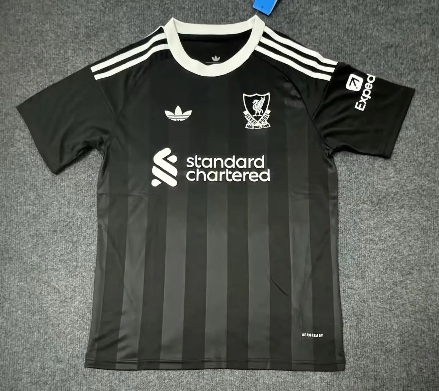 25/26 Liverpool Goalkeeper Black Football Shirt Thai Quality