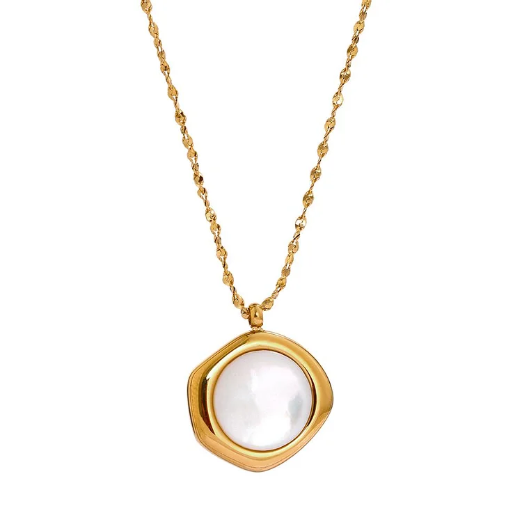 Natural Shell Pendant Collar Necklace