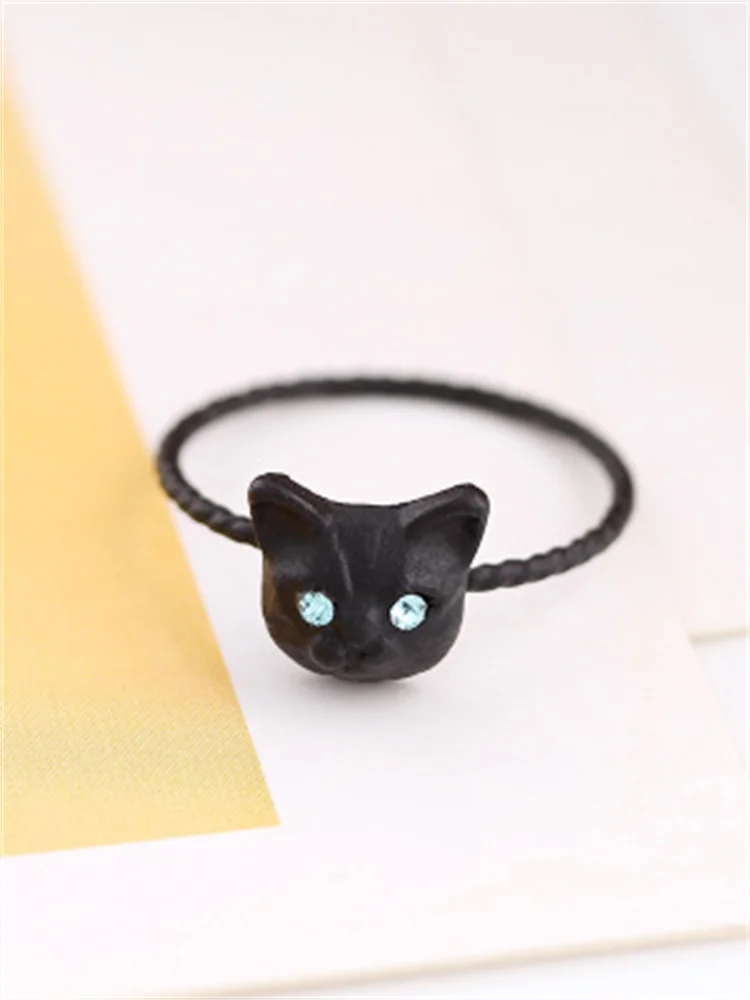 Unique Cat Rhinestone Studded Ring