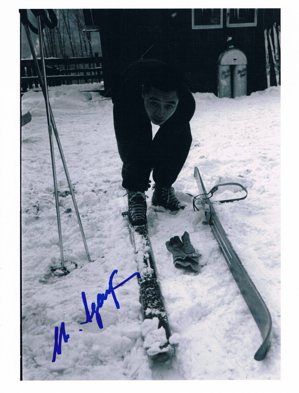 Chiharu Igaya 1931- genuine autograph 8x10