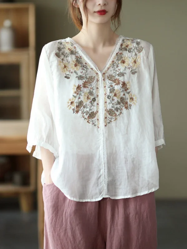 Vintage V-Neck Lace Edge Embroidery Short-Sleeved Blouse