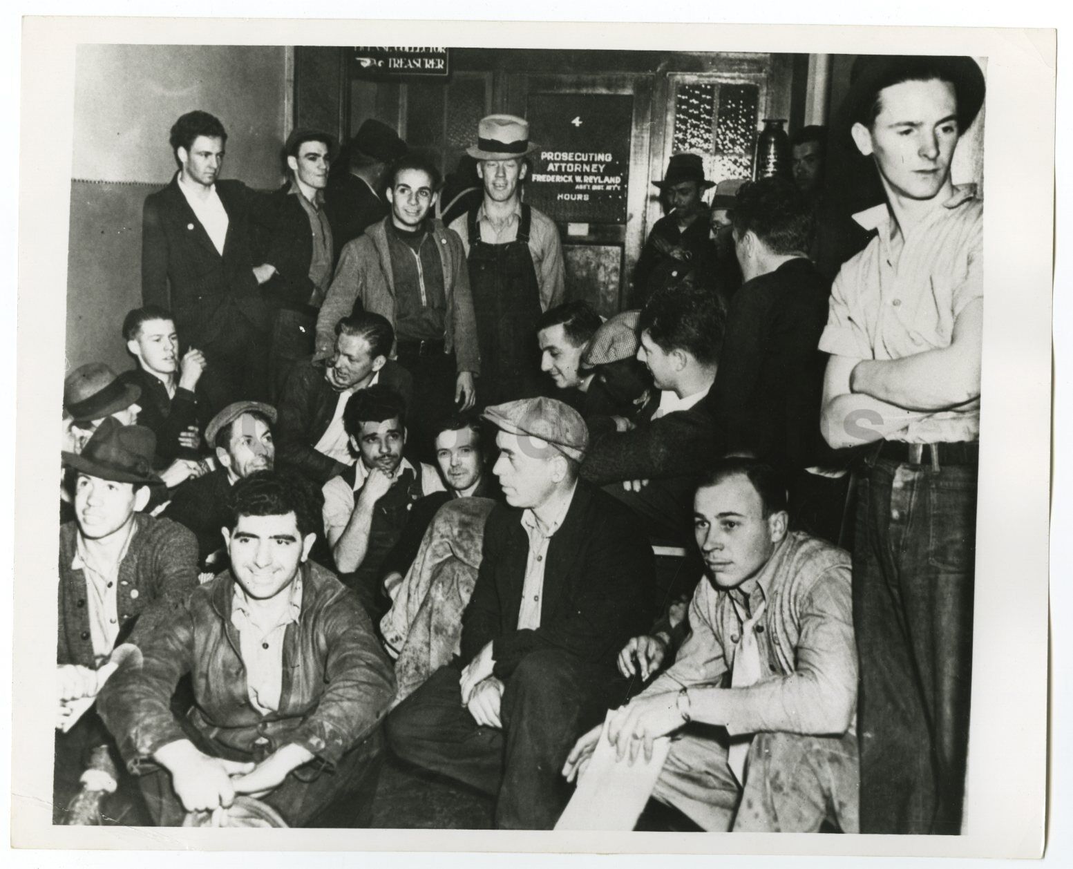 US Labor Strikes - Sit Down at City Hall - Vintage 8x10 Photo Poster painting - Alameda, CA