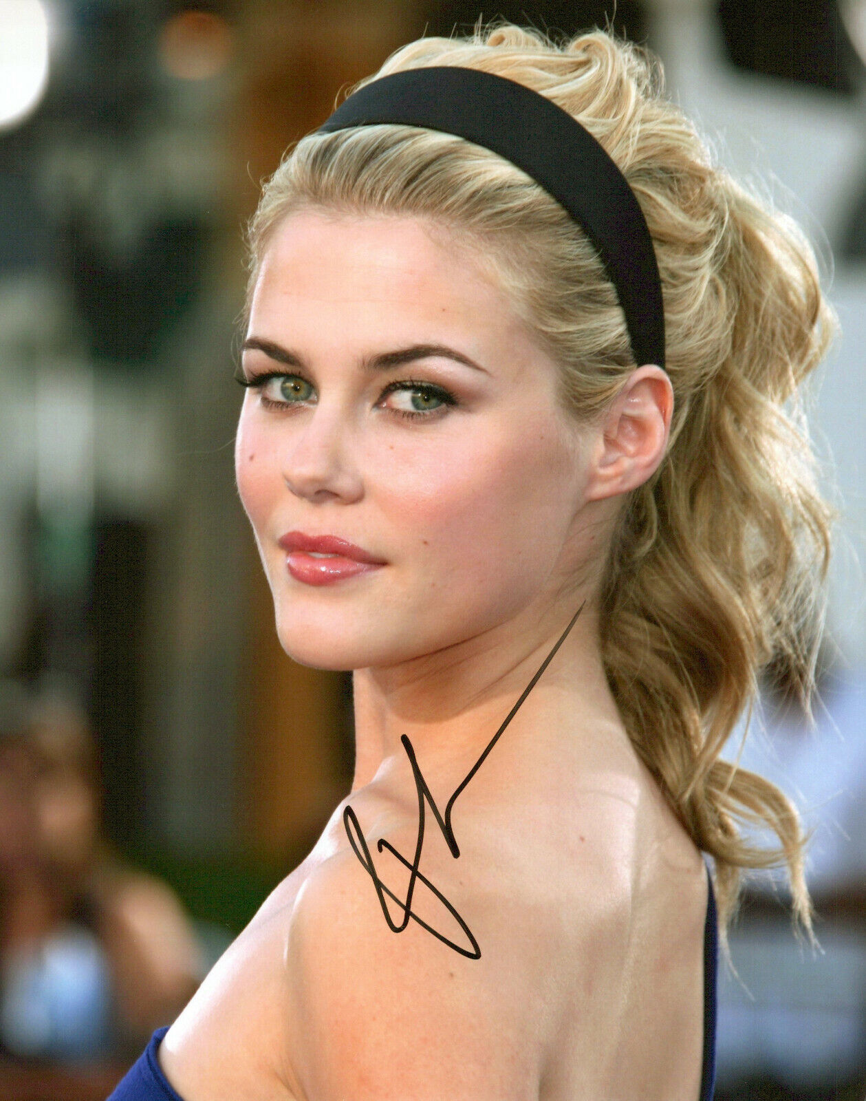 Rachael Taylor glamour shot autographed Photo Poster painting signed 8x10 #6