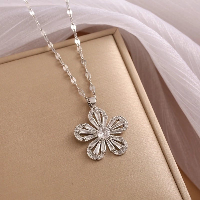 316 Stainless Steel  Copper 18K Gold Plated Elegant Minimalist Plating Leaf Zircon Pendant Necklace