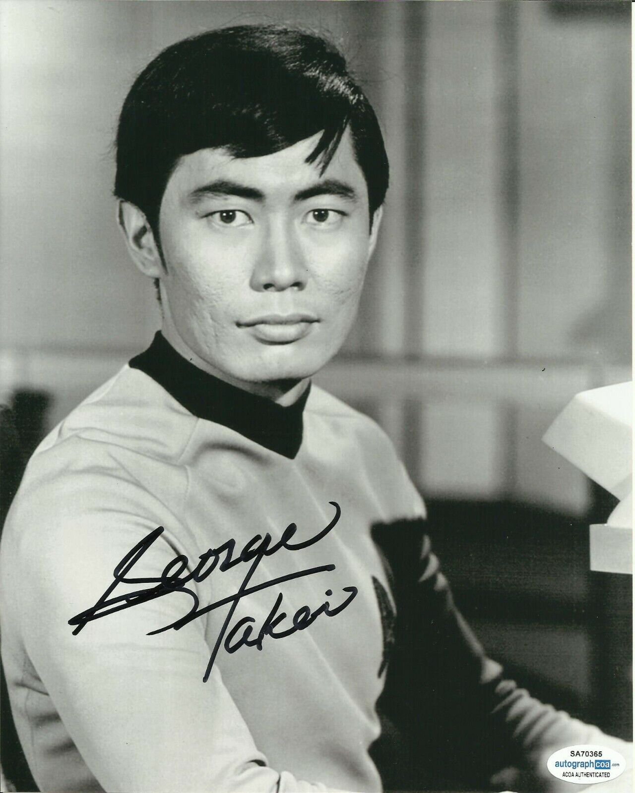 GEORGE TAKEI SIGNED STAR TREK Photo Poster painting UACC REG 242 (1) ALSO ACOA CERTIFIED