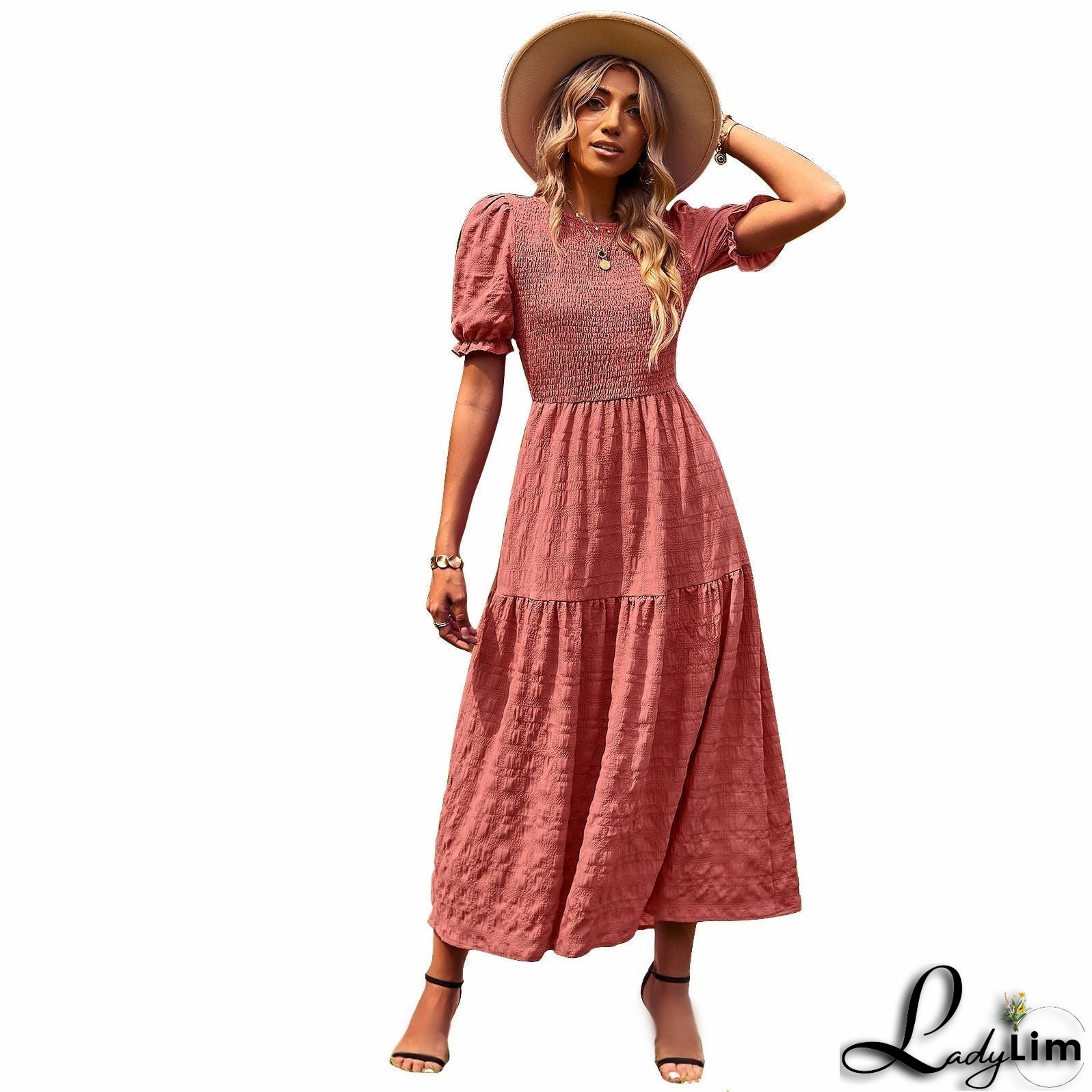 Vintage-inspired and light Dress