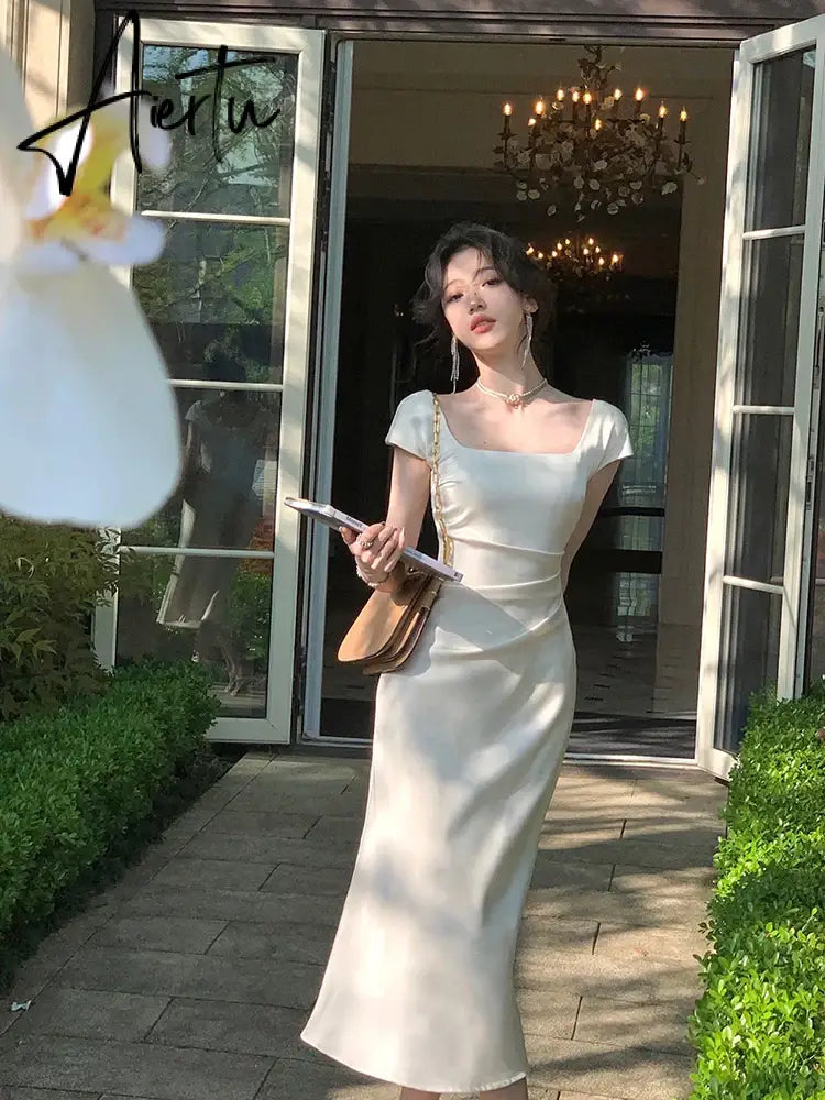 Aiertu  Beige Satin Women's Dress French Fashion Elegant Lady Dress Square Neck Waist Backless Hip Green Mid Length Dresses Women Aiertu