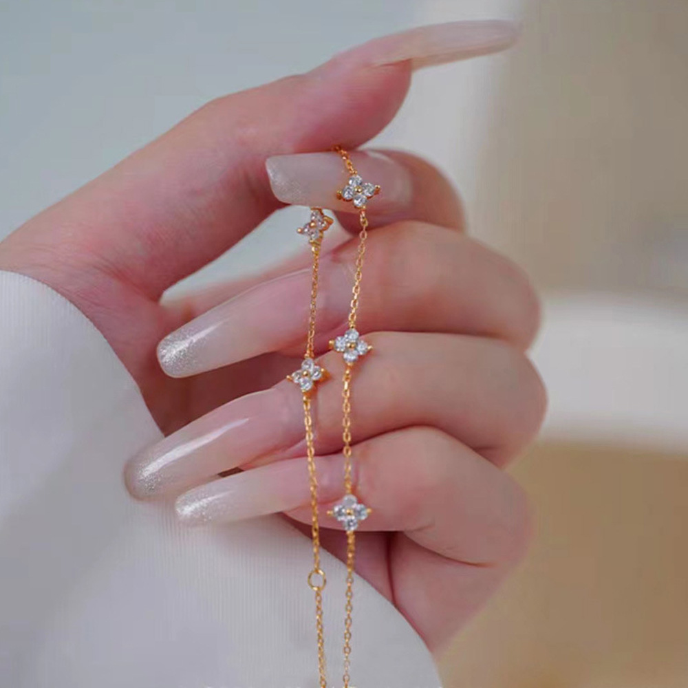 Japanese / Korean Women Flower Petal Clover Zircon Diamond Inlay Bracelets