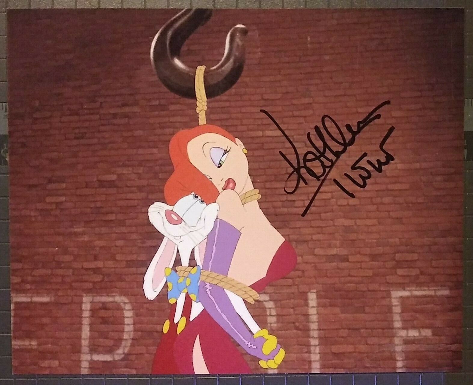 Kathleen Turner signed 8x10