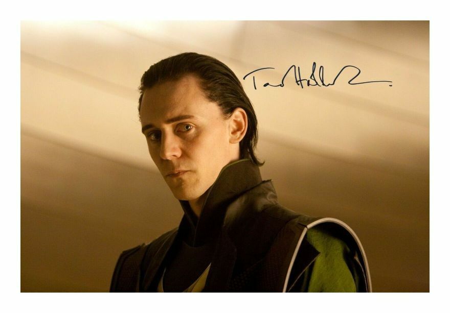 TOM HIDDLESTON - LOKI AUTOGRAPH SIGNED PP Photo Poster painting POSTER