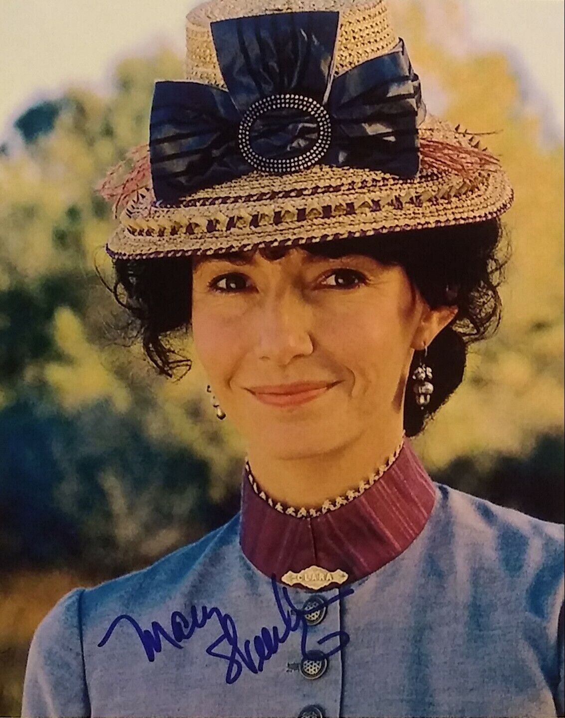 Mary Steenburgen signed 8x10