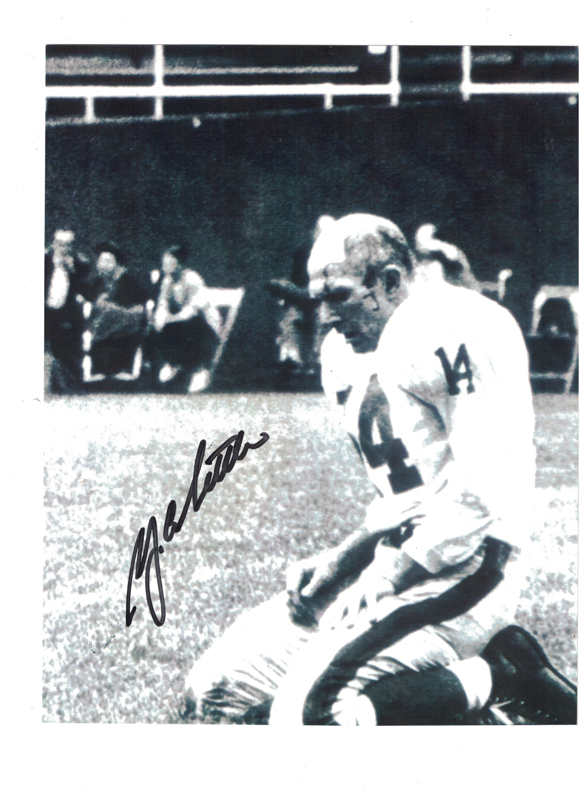 Y.A.Tittle New York Giants Signed 8x10 Football Photo Poster painting W/Our COA