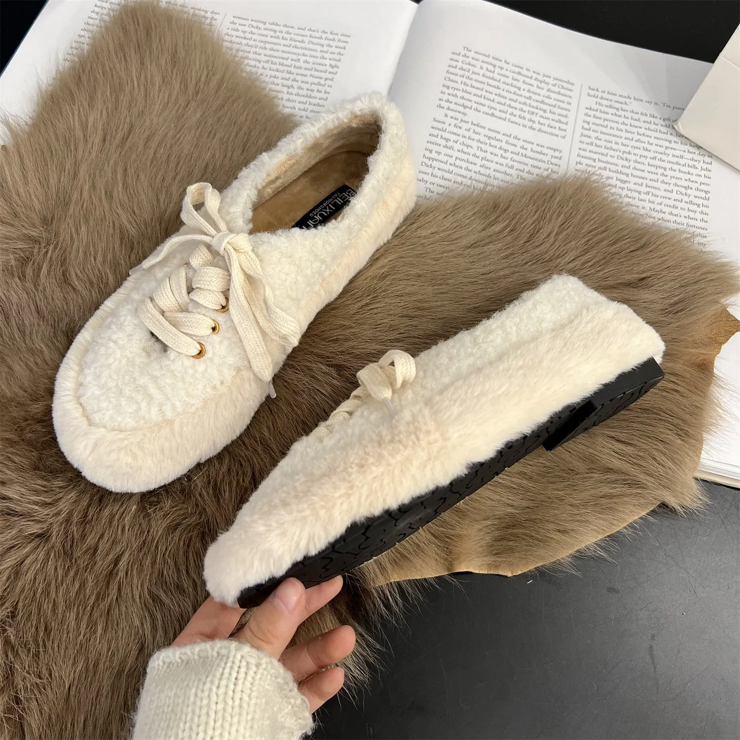 Women's Casual Solid Color Shoelace Round Toe Mid Heels Plush Shoes