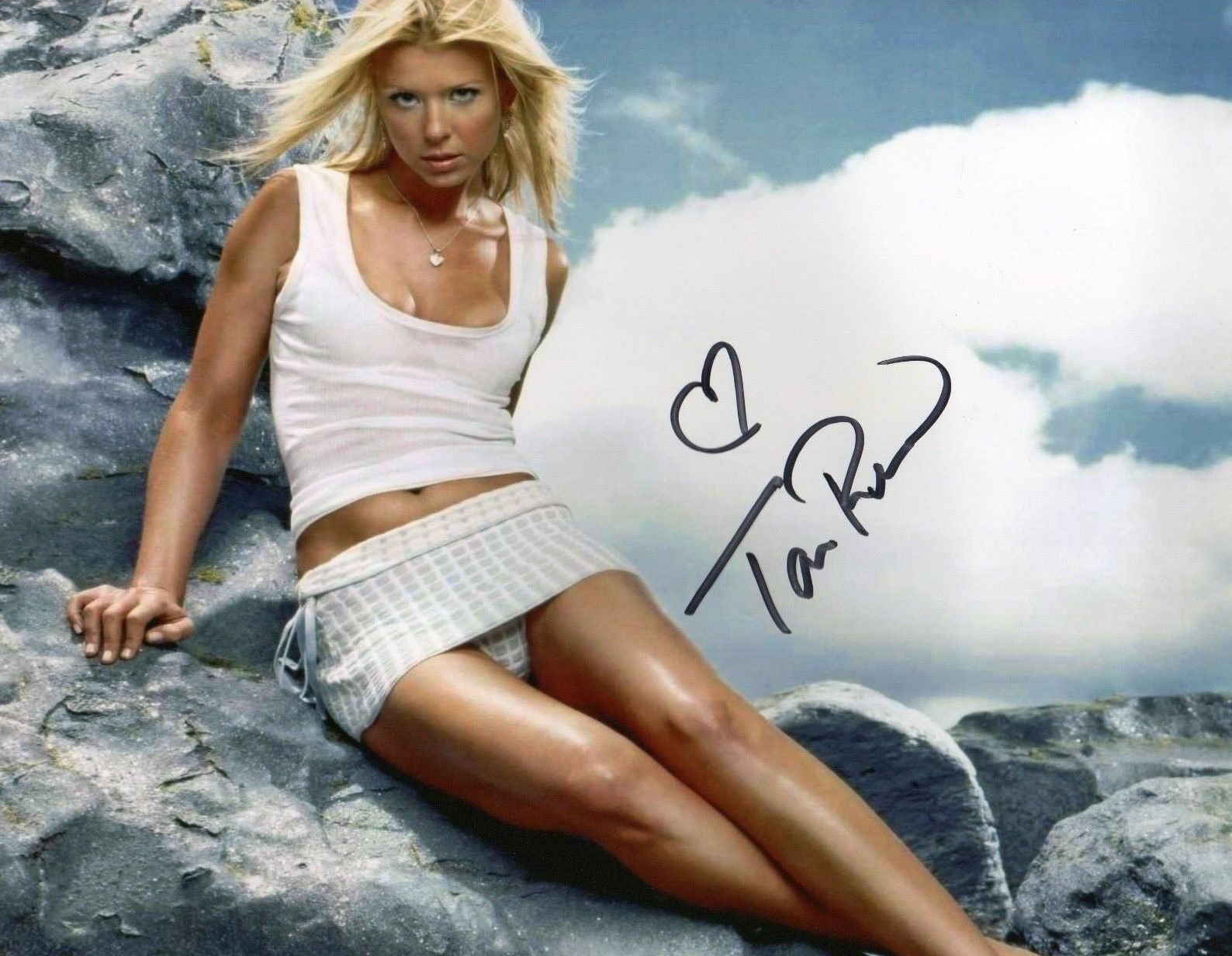 TARA REID AUTOGRAPHED SIGNED A4 PP POSTER Photo Poster painting PRINT 22