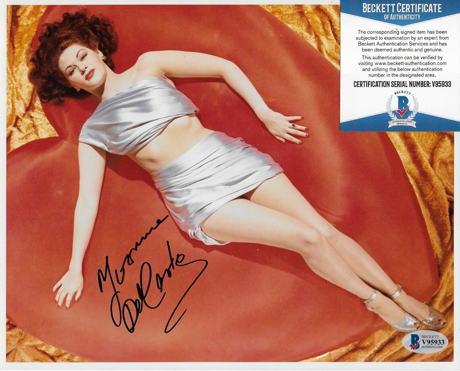 Yvonne De Carlo The Munsters Original Autographed 8X10 Photo Poster painting w/Beckett COA #4