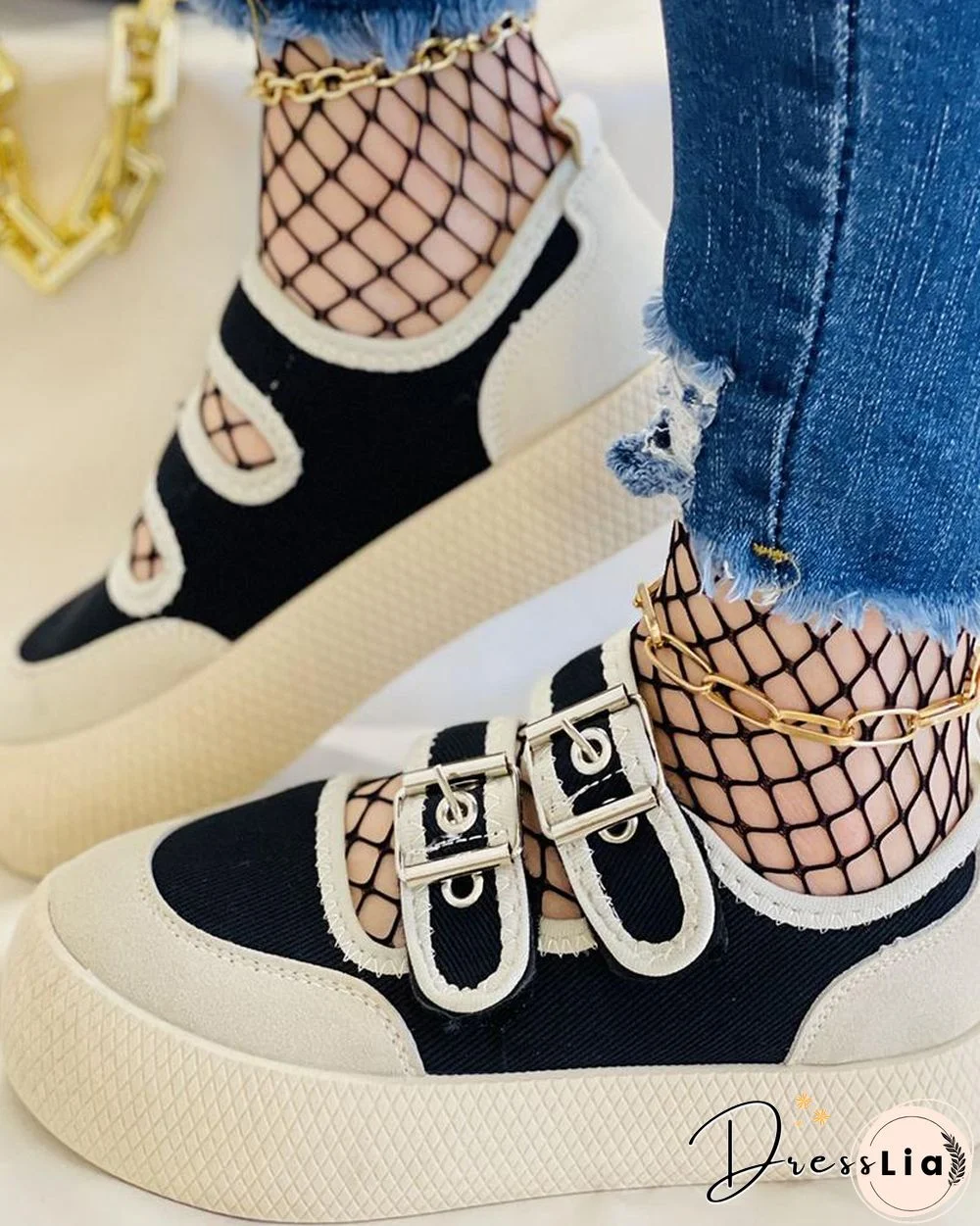 Eyelet Buckled Colorblock Muffin Sneaker
