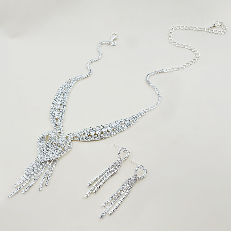 Formal Silver Shiny Tassel Heart Shaped Earrings Necklace Two Pieces Jewelry Set