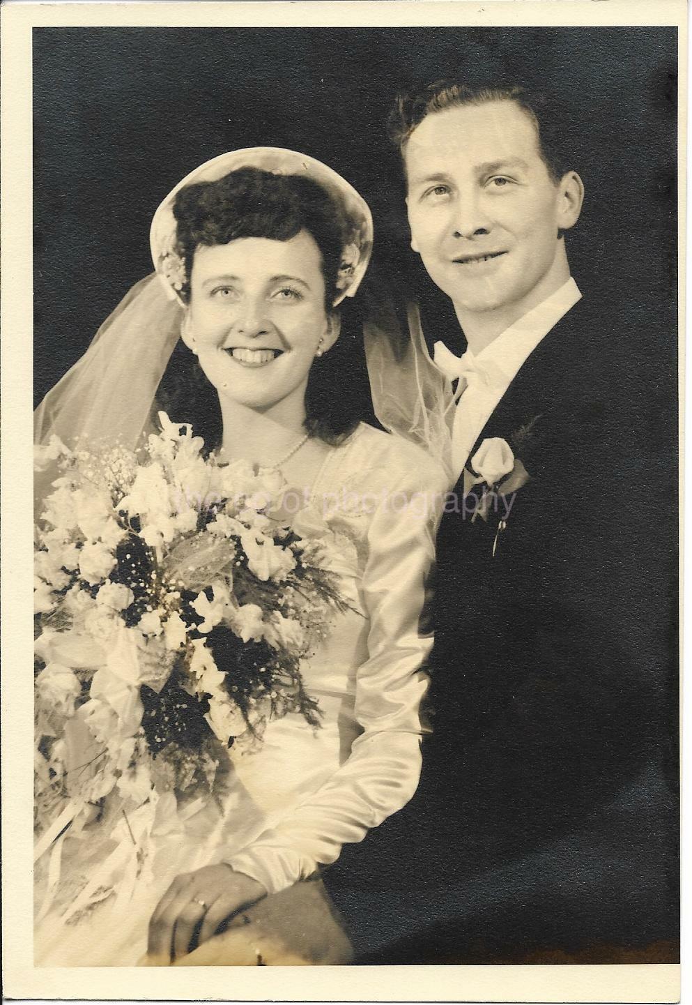 WEDDING PORTRAIT 5 x 7 FOUND Photo Poster painting Vintage B + W BRIDE GROOM Original 012 5 M