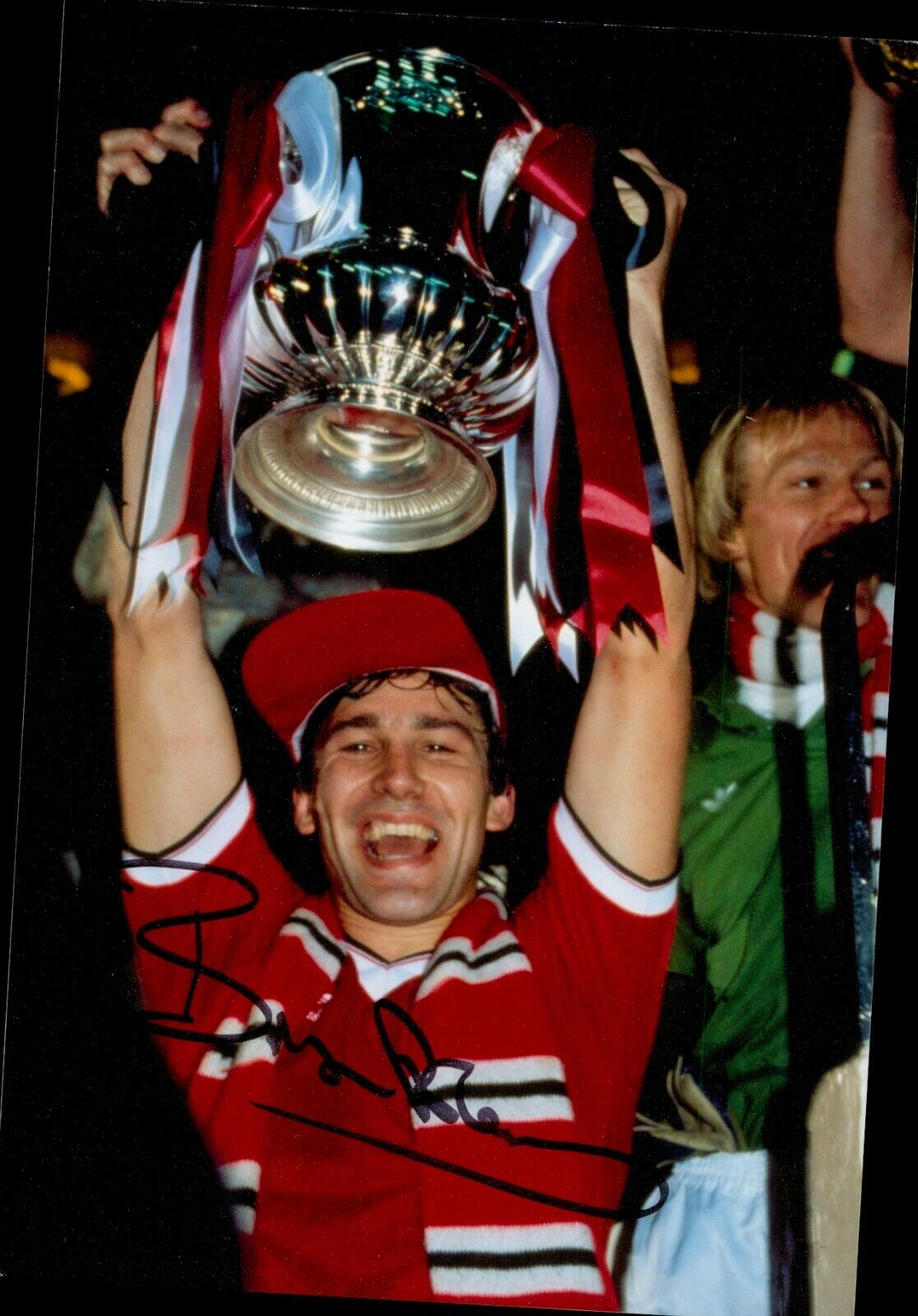 Bryan Robson Signed 6x4 Photo Poster painting Manchester United England Genuine Autograph + COA