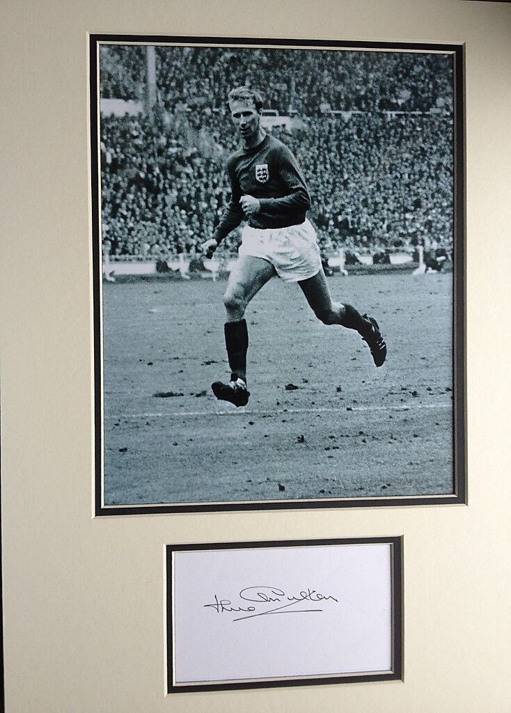 JACK CHARLTON - ENGLAND 1966 WORLD CUP WINNER - SUPER SIGNED B/W Photo Poster painting DISPLAY