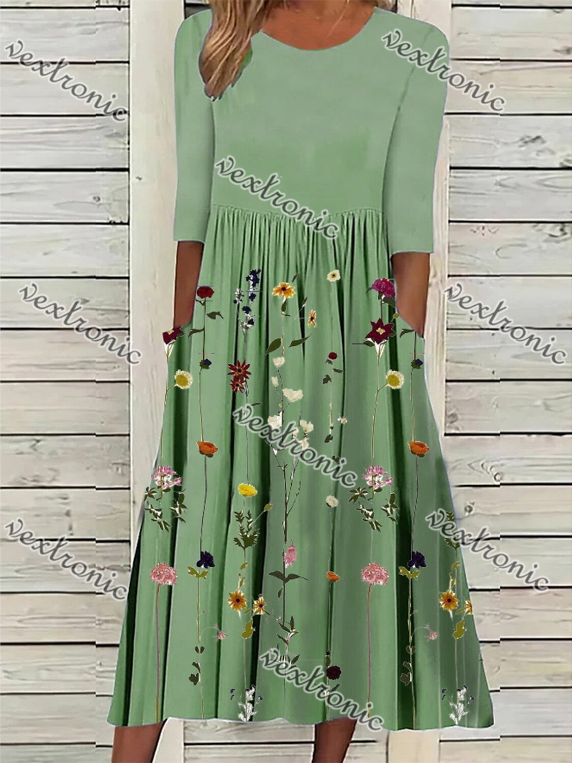 Women's Green Scoop Neck Half Sleeve Printed Maxi Dress