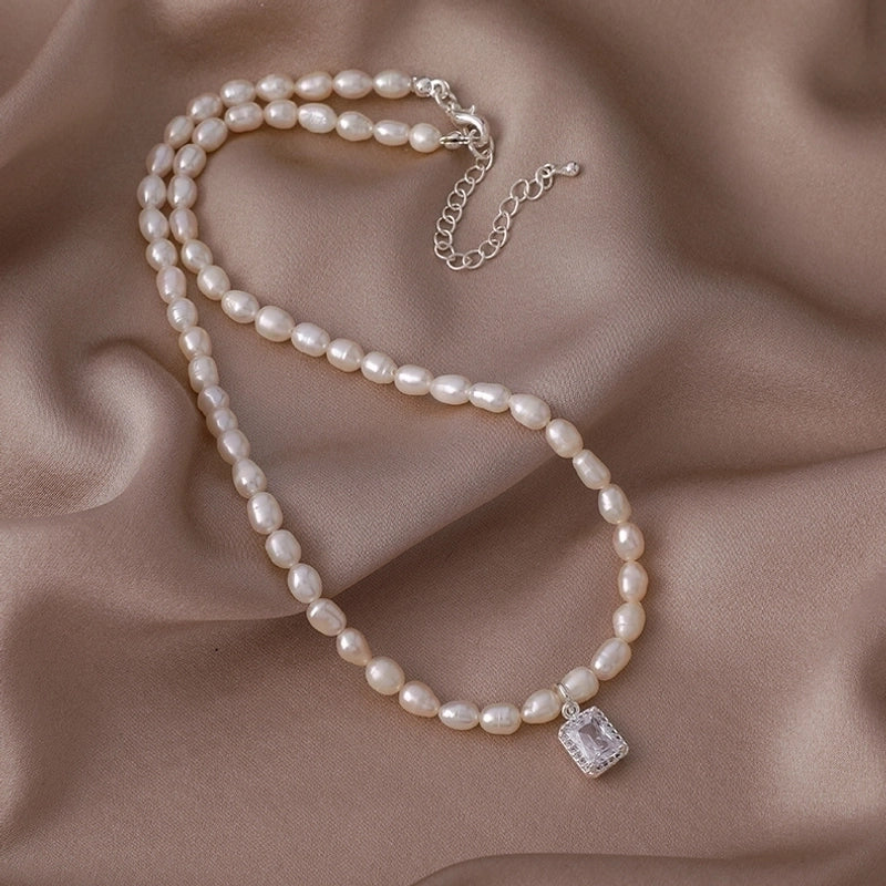 Alloy Freshwater Pearl Copper Fashion Solid Color Irregular Necklace