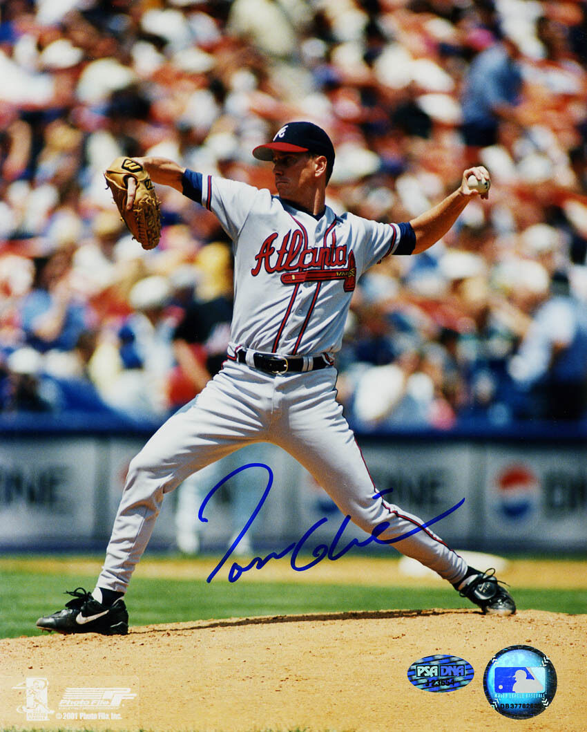 Tom Glavine SIGNED 8x10 Photo Poster painting Atlanta Braves PSA/DNA AUTOGRAPHED