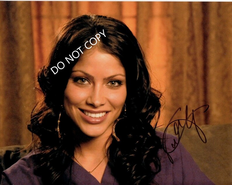 VALERY ORTIZ 8 x10 20x25 cm Autographed Hand Signed Photo Poster painting