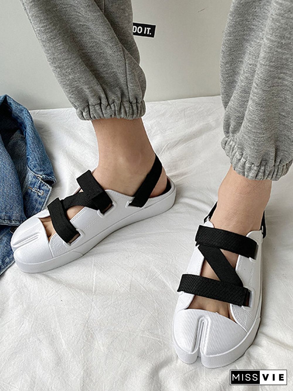 Casual Plain Split Toe Sandals