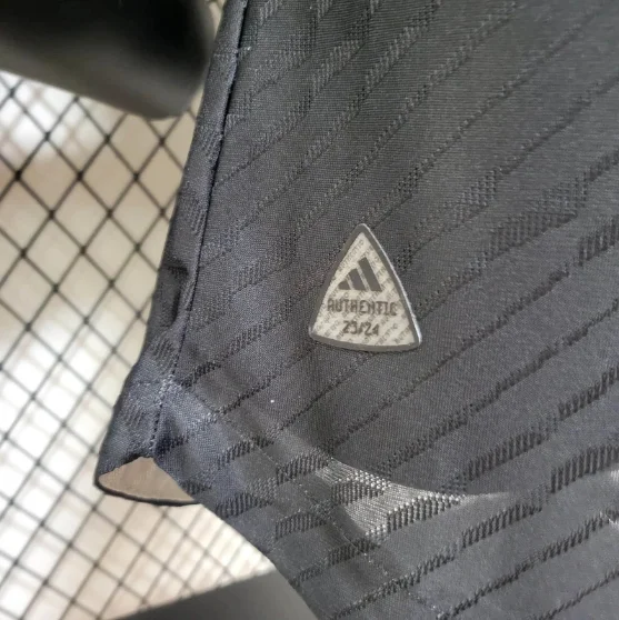 24/25 Real Madrid Y3 Black Player Version Football T-Shirt Thai Quality