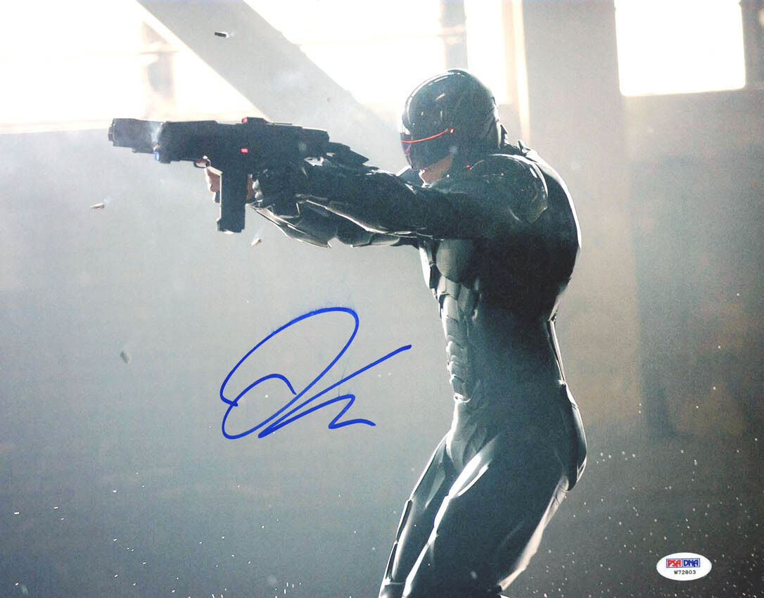 Joel Kinnaman SIGNED 11x14 Alex Murphy RoboCop *ACTION* PSA/DNA AUTOGRAPHED