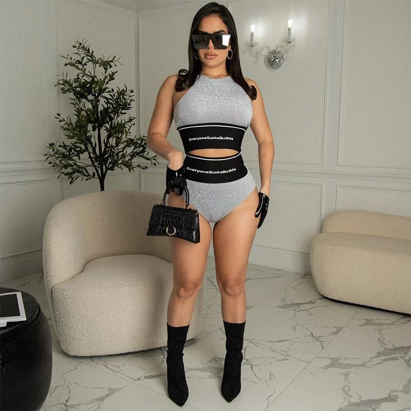 Hugcitar Letter Print Gold Wire Sleeveless Sexy Crop Top Mini Shorts 2 Pieces Suits 2021 Fall Women Fashion Streetwear