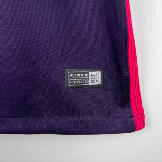 Retro Barcelona 16/17 Away Football shirt Thai Quality