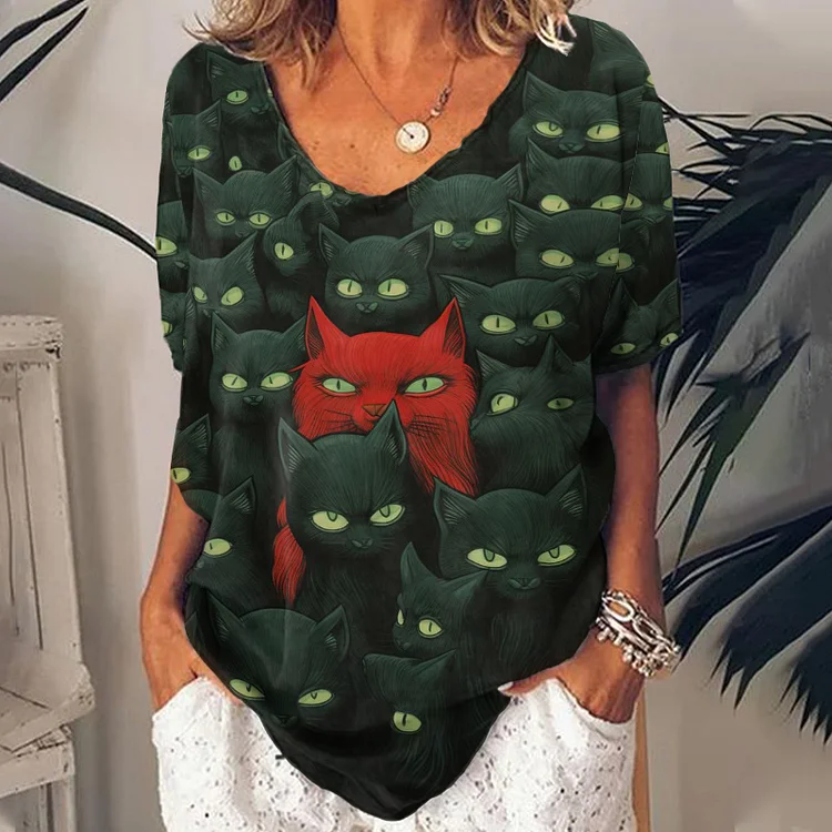 Red Cat Halloween Horror T-Shirt