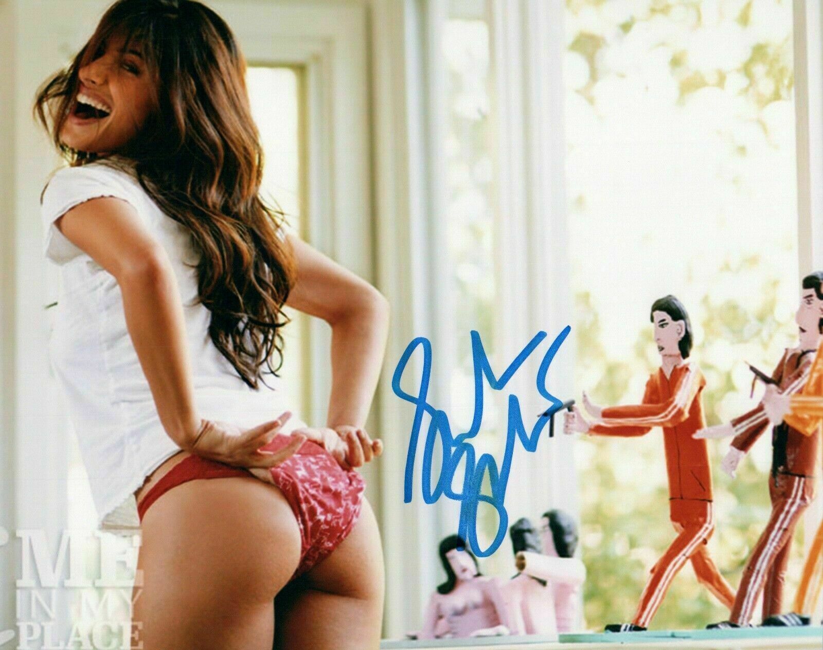 Sarah Shahi Autographed Signed 8x10 Photo Poster painting ( Chicago Fire ) REPRINT