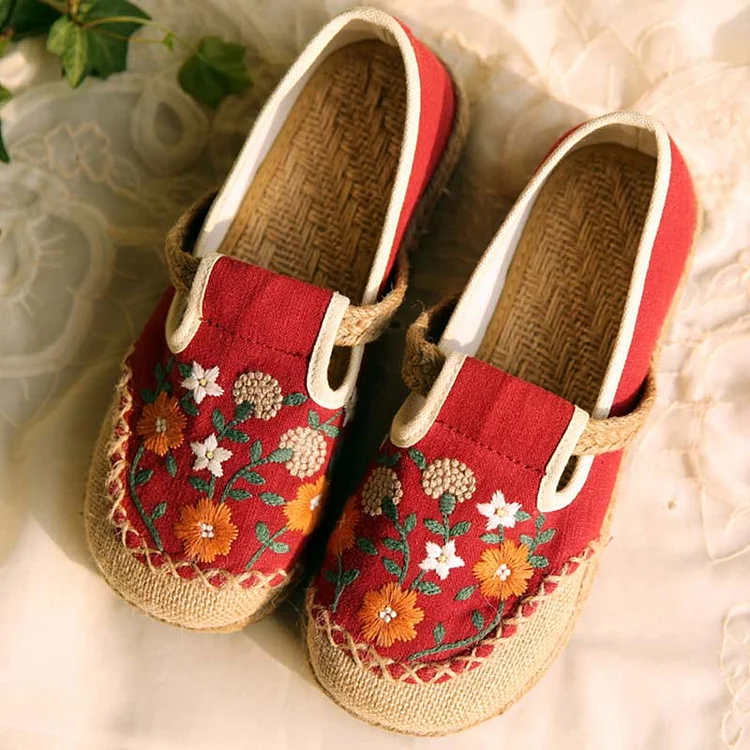 Vintage Embroidery Floral Canvas Flats Shoes - Modakawa Modakawa