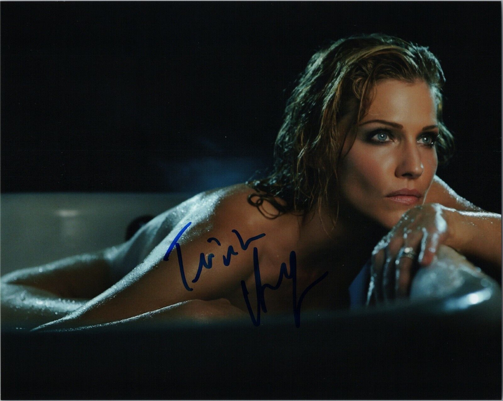 ~~ TRICIA HELFER Authentic Hand-Signed Battlestar Galactica