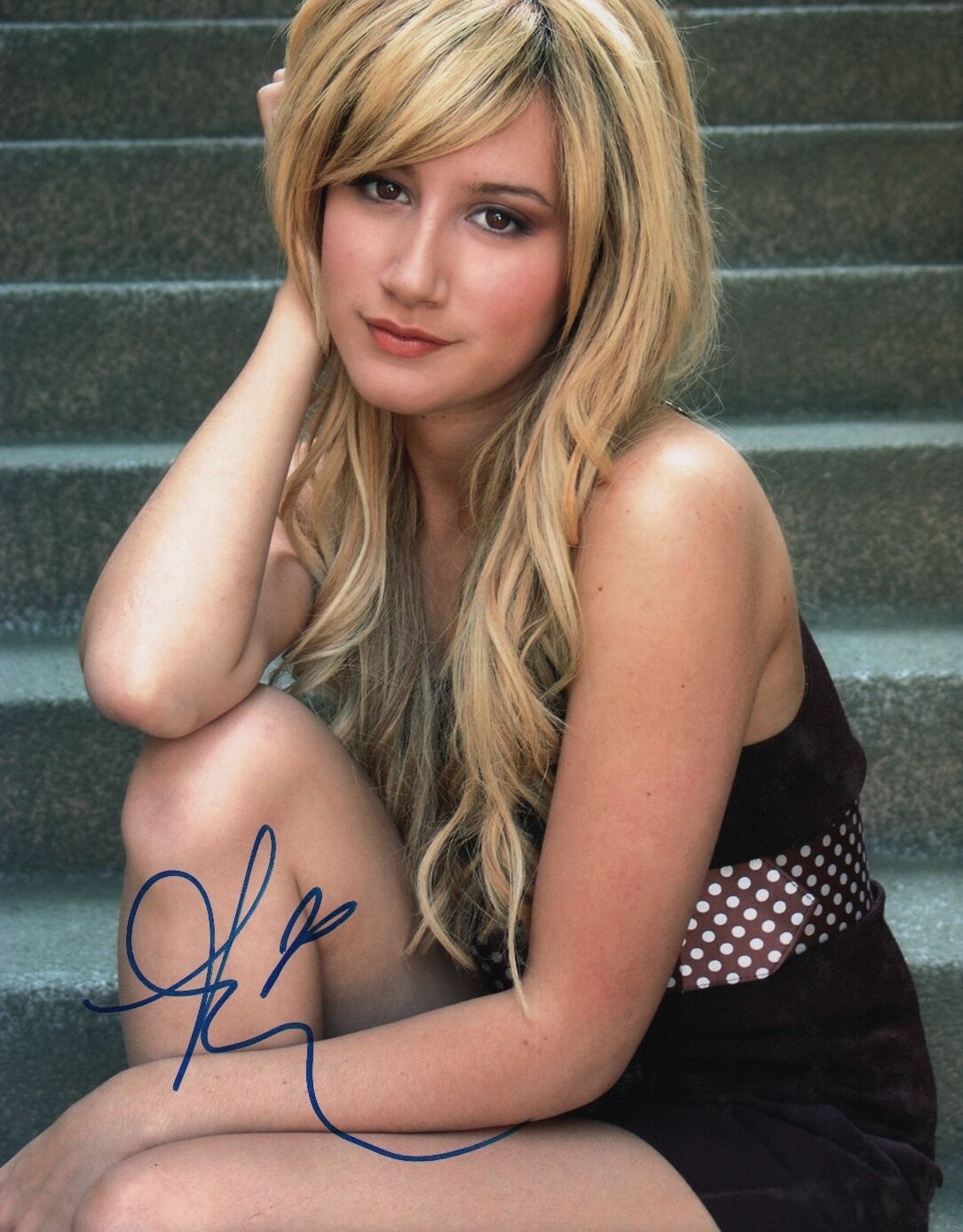 Ashley Tisdale signed 11x14 Photo Poster painting