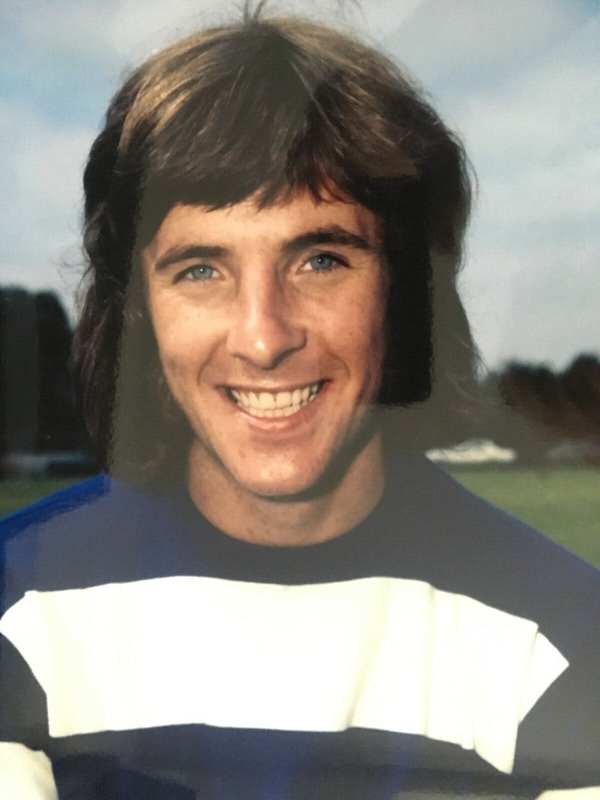 STAN BOWLES - QUEENS PARK RANGERS LEGEND - EXCELLENT UNSIGNED Photo Poster paintingGRAPH