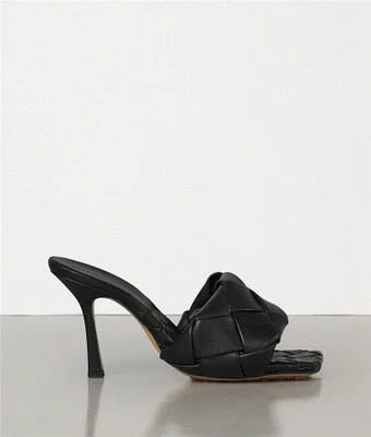 2020 Fashion Square Toe Weave High Heels Shoes Women Slippers Leather Luxury Designer Ladies Street Beach Sandals Slides Shoes