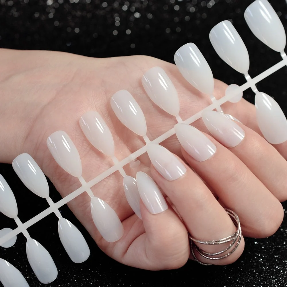 Dusty Cedar Fashion Stiletto False Nails Pointed Sharp Candy Red Fake Nails for daily wear On the Nail Tree 24pcs-Nail Inspo