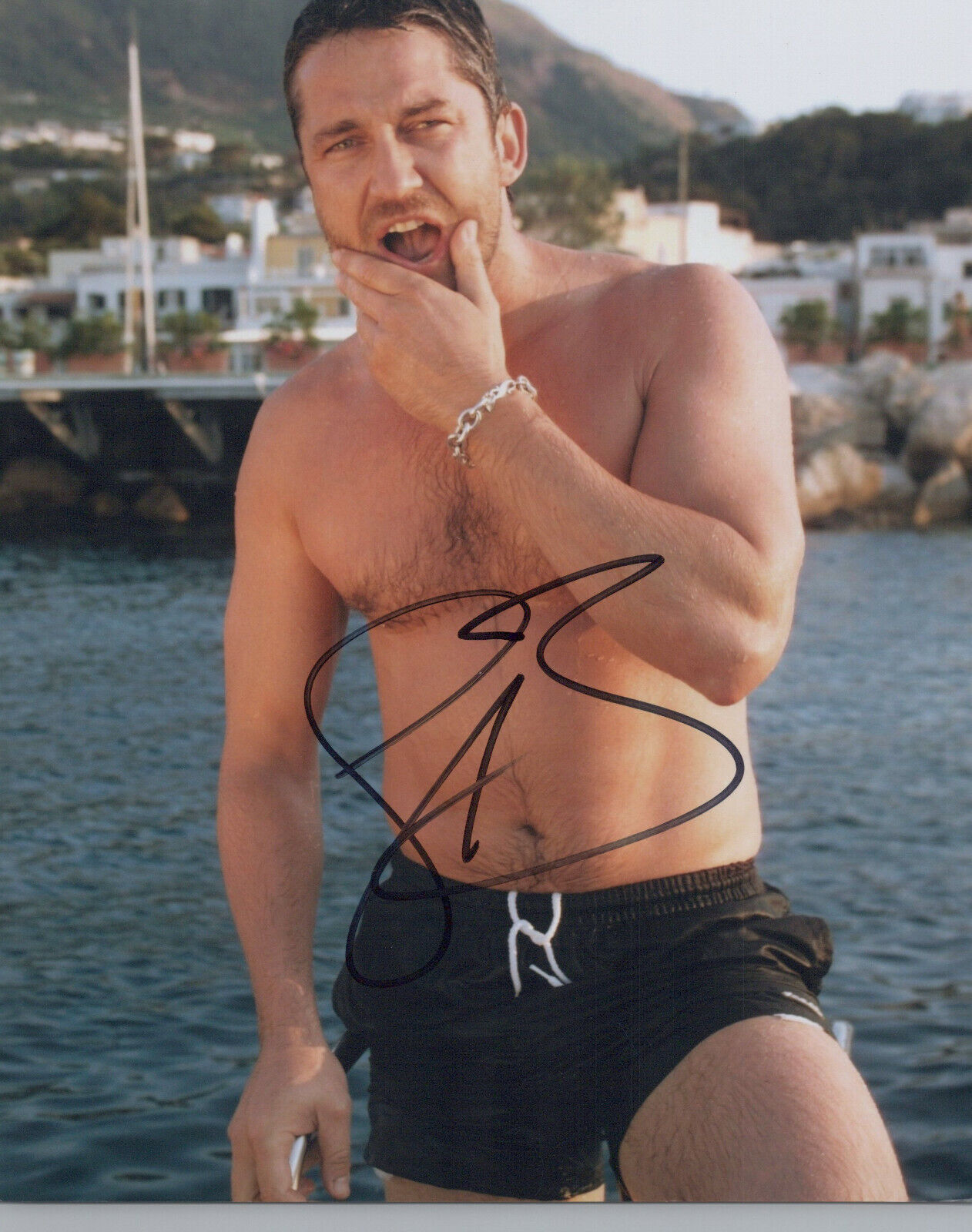 Gerard Butler shirtless signed 8x10 Photo Poster painting