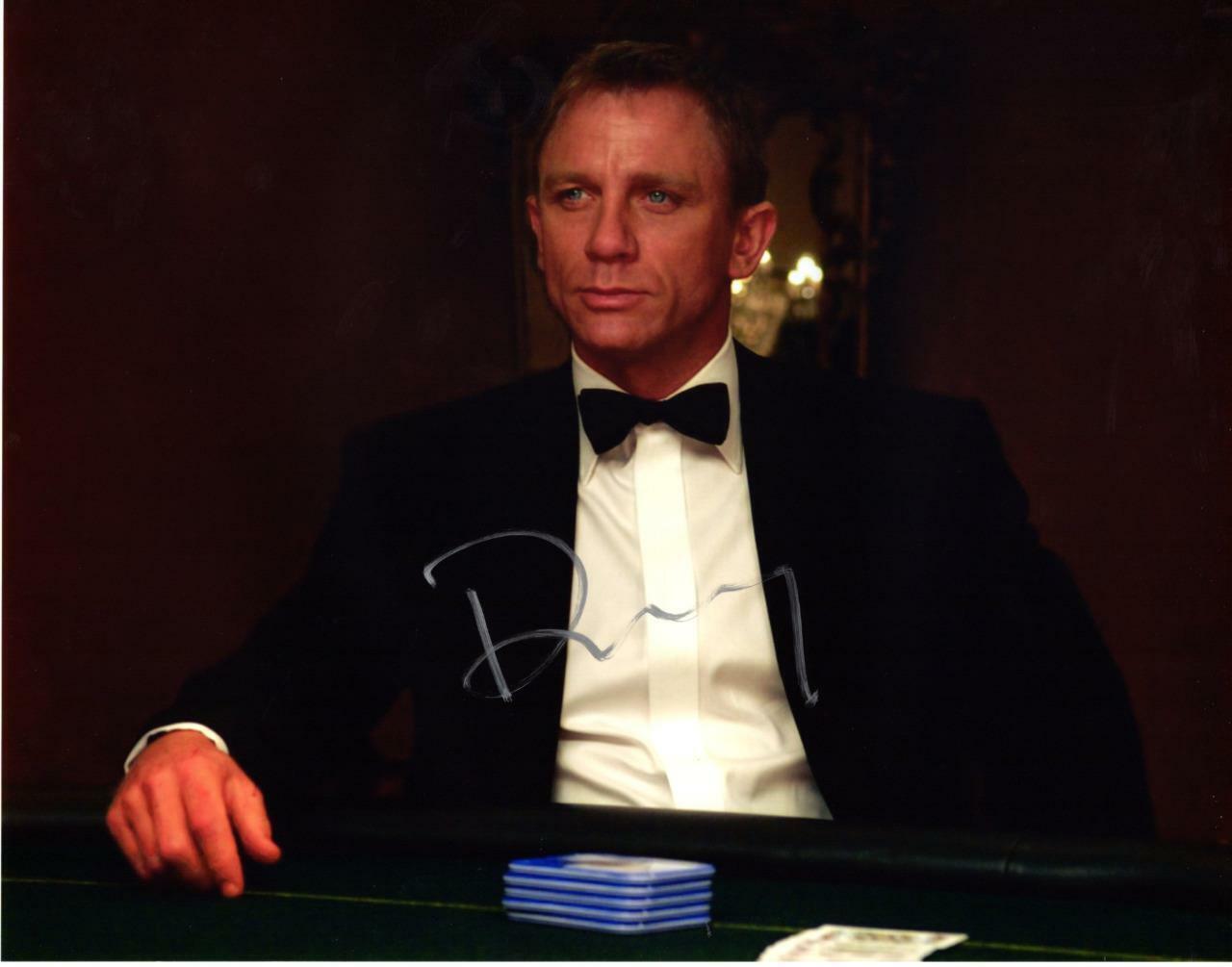 Daniel Craig Autographed 11x14 Photo Poster painting signed Picture + COA