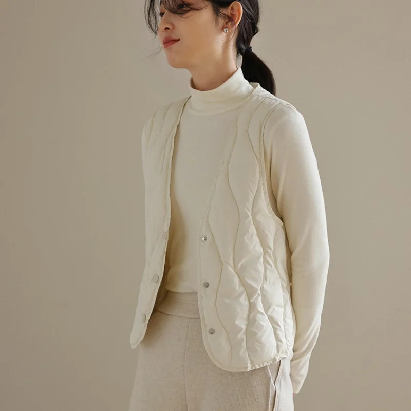 Toloer Down Vest Female Short Winter Light And Close-Fitting Warm V-Neck Vest Horse Jacket Inside The Vest-Outfit Ideas