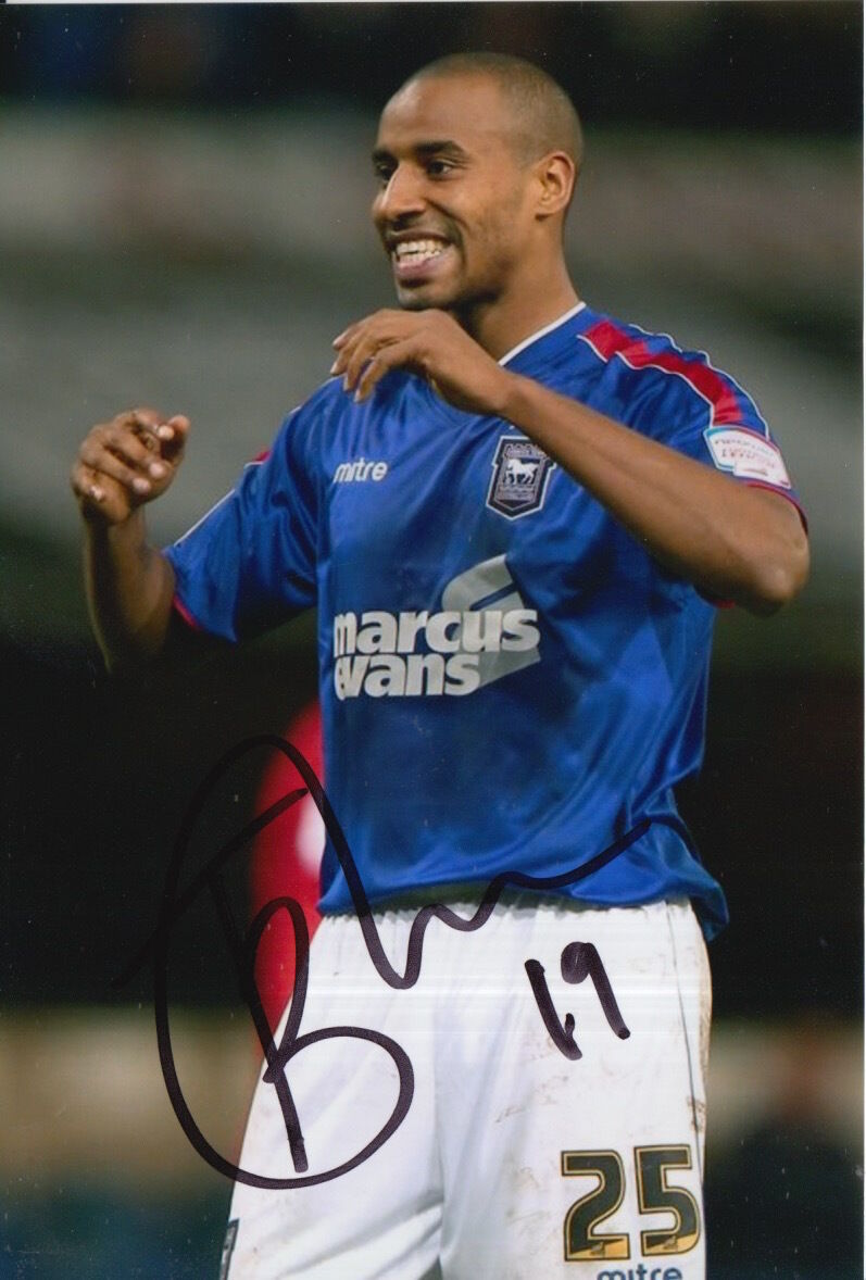 IPSWICH TOWN HAND SIGNED TYRONE BARNETT 6X4 Photo Poster painting 1.