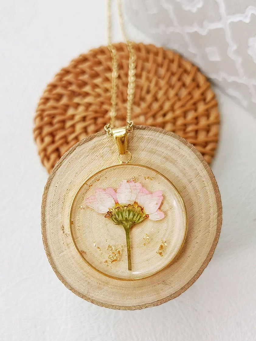 Blushing Daisy Resin Floral Necklace