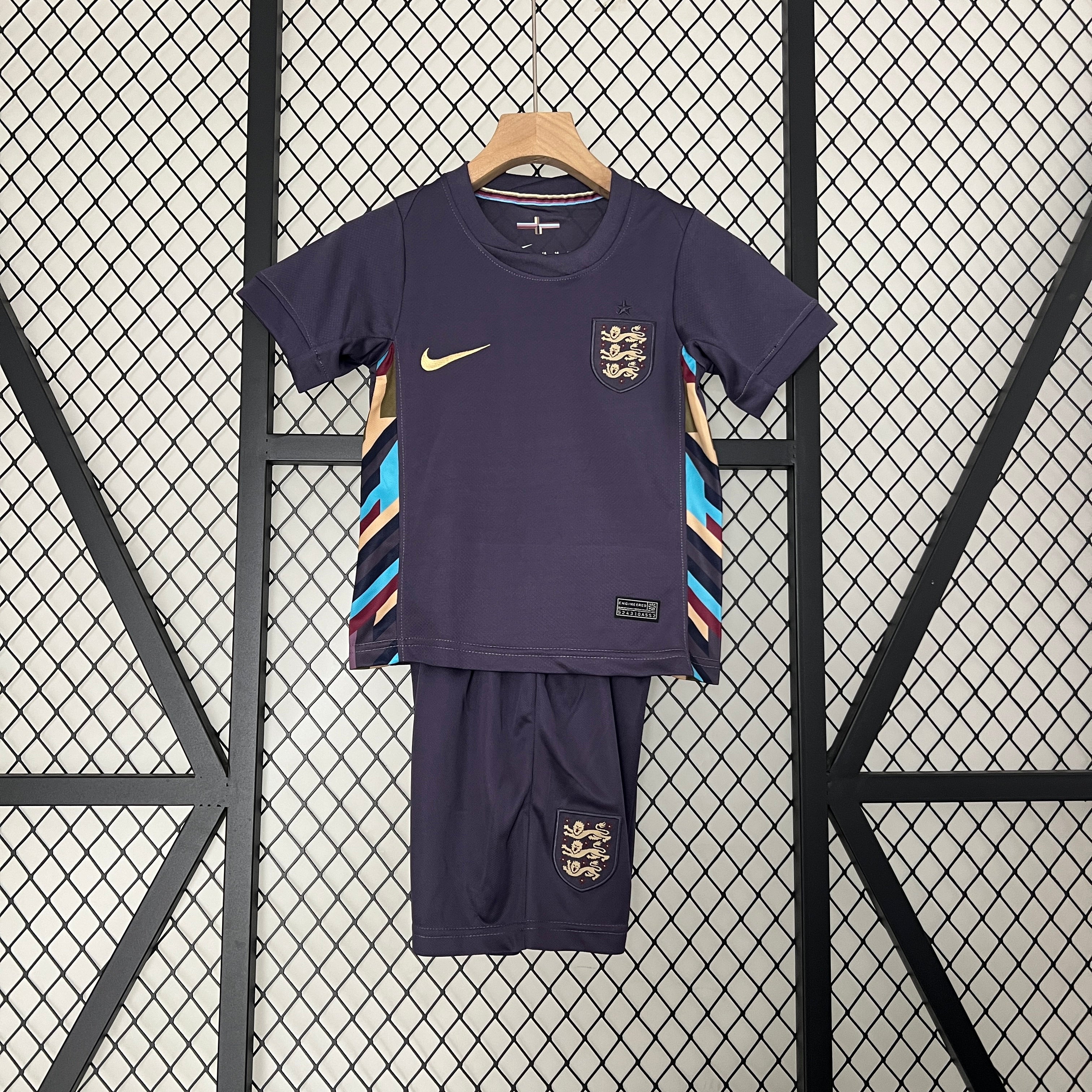 Kit Enfant Angleterre 2024 2025 EURO2024 Maillot De Fou, site maillot de foot pas cher