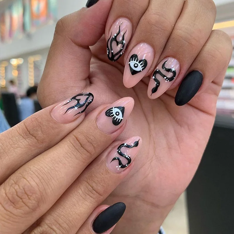 Churchf Churchf And White Mandarin Duck Nail Snake Grain Love Almond Nail Fashion Wear Nail Piece Halloween