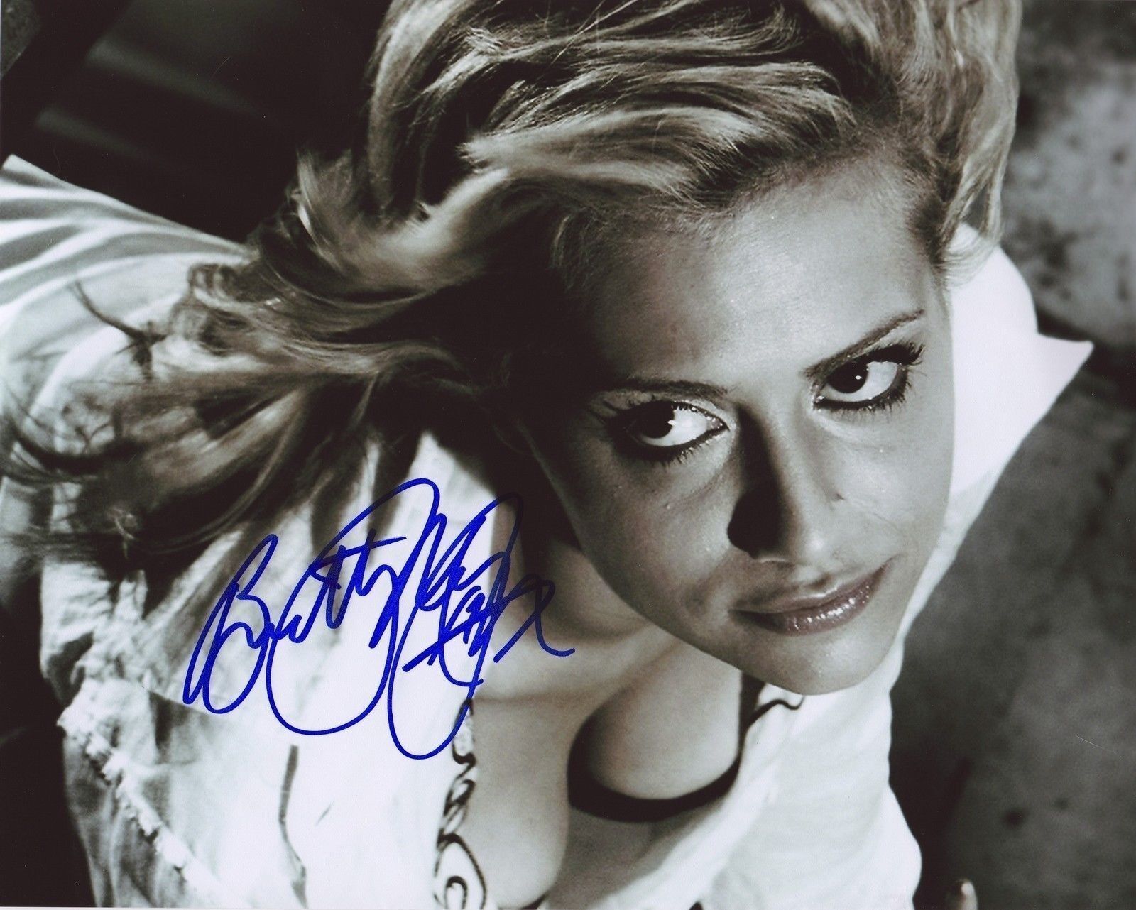 BRITTANY MURPHY AUTOGRAPH SIGNED PP Photo Poster painting POSTER